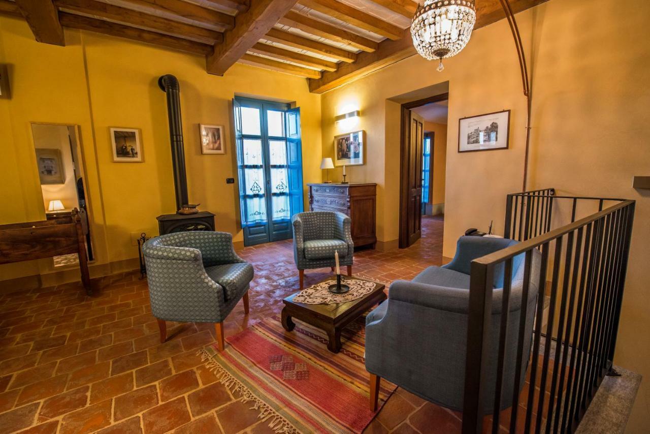 Albergo Ristorante Garibaldi Cisterna d'Asti Bagian luar foto