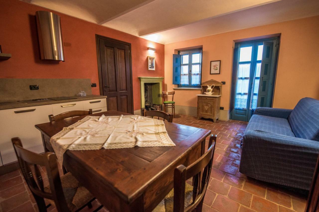 Albergo Ristorante Garibaldi Cisterna d'Asti Bagian luar foto
