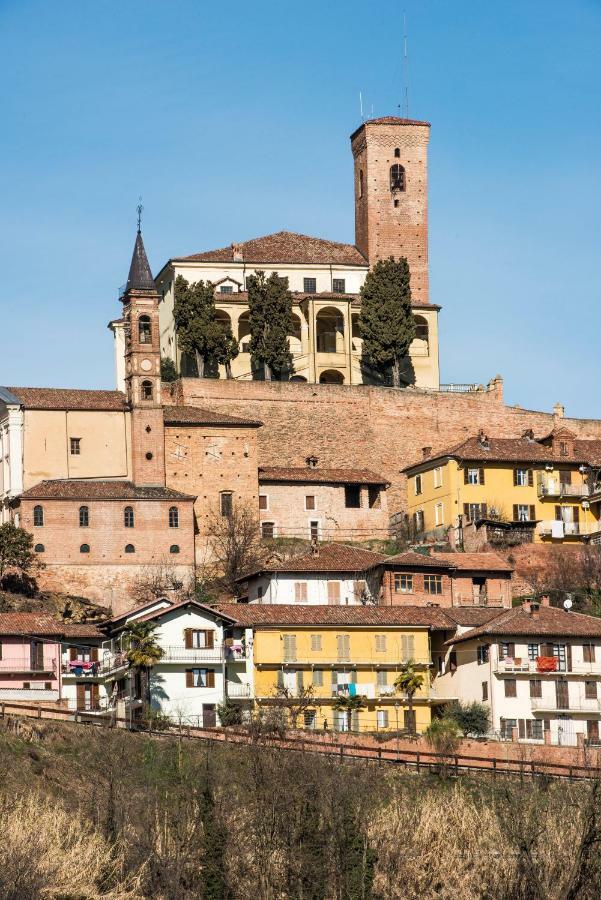 Albergo Ristorante Garibaldi Cisterna d'Asti Bagian luar foto